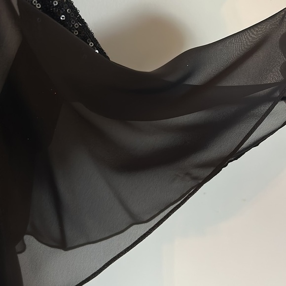 Stunning Sequin Top from Dress Barn Size Large - Picture 4 of 9